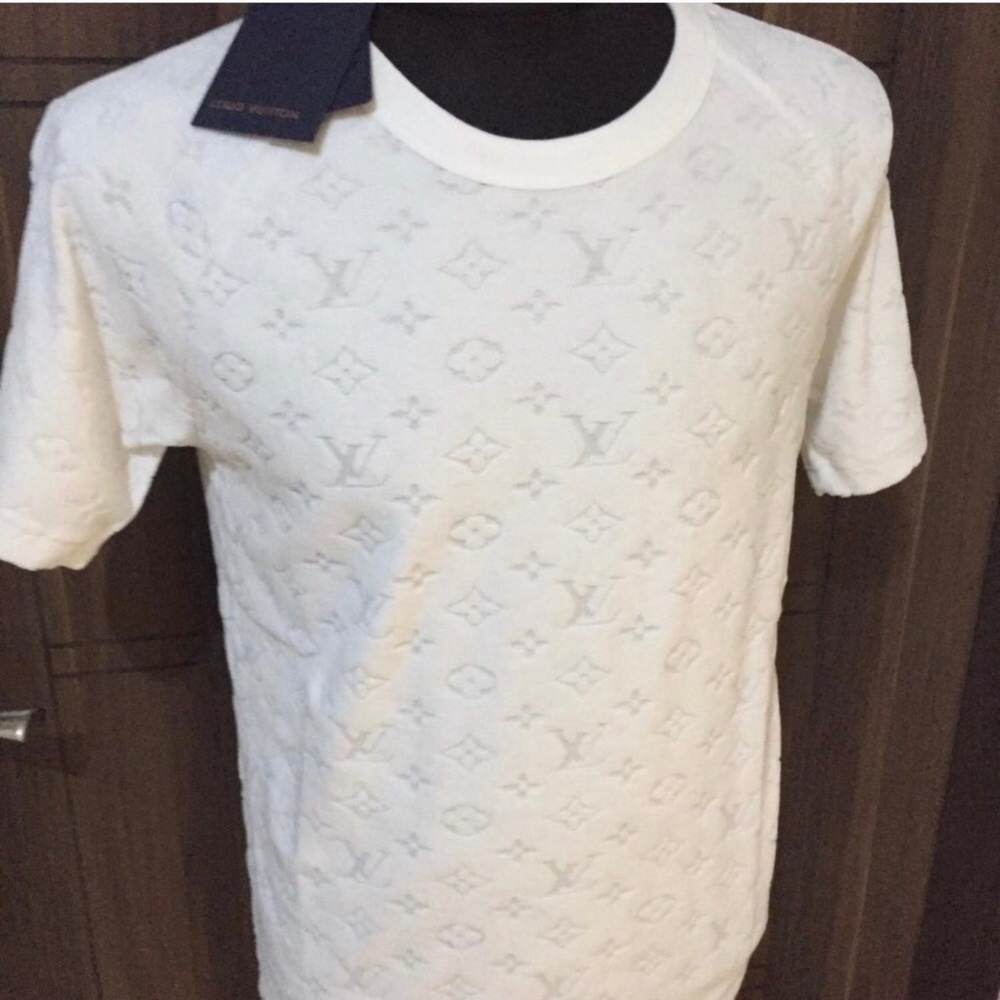 LOUIS VUITTON MEN'S T SHIRT NWT SMALL